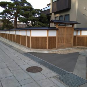 木造の門扉新築工事